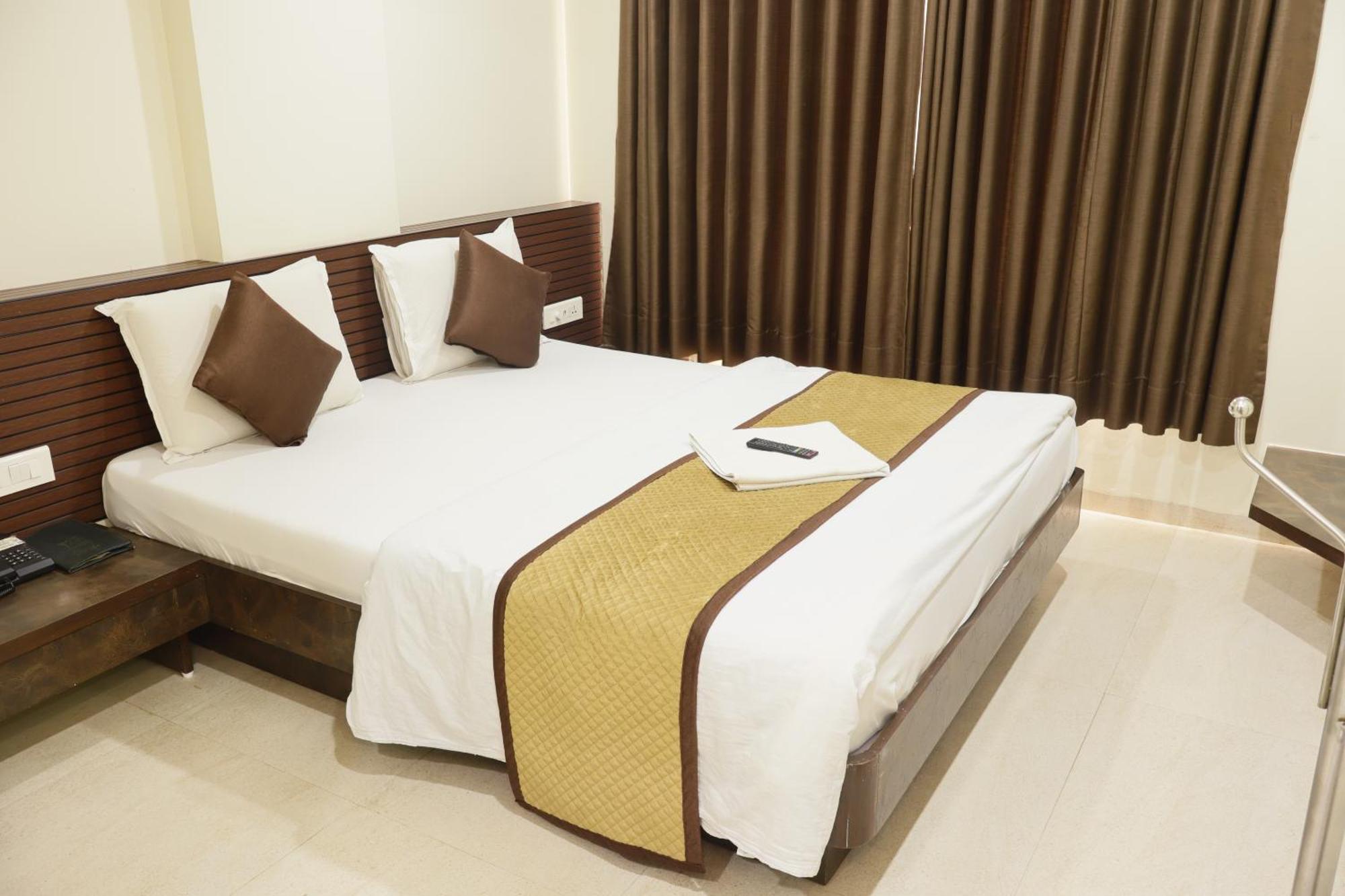 Hotel Kabir Ahmedabad Exterior foto